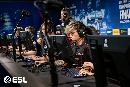 王者荣耀十周年庆典引发玩家登录与充值问题